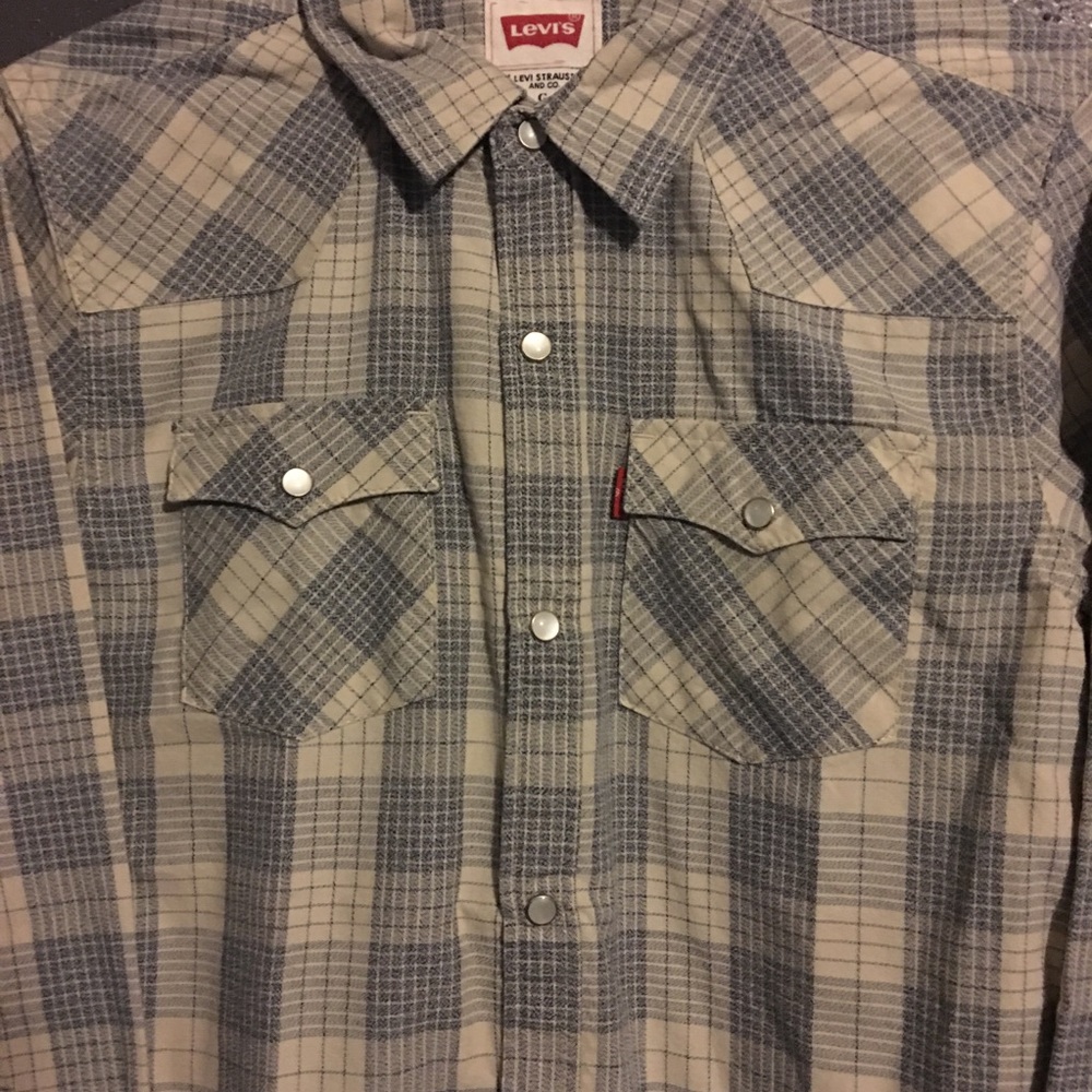NWOT LEVIS button down - Picture 3 of 5